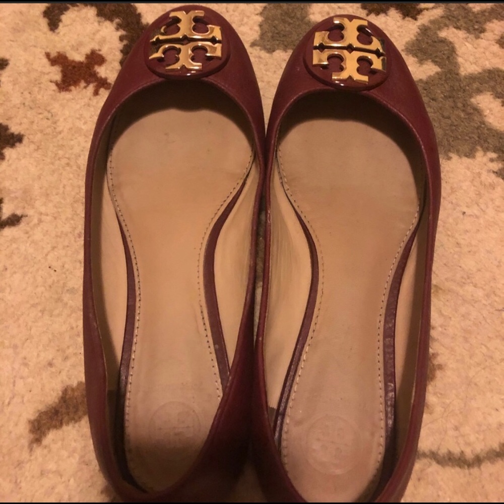 🌼Shoe Sale🌼 Maroon Tory Burch Flat Shoes on Sale